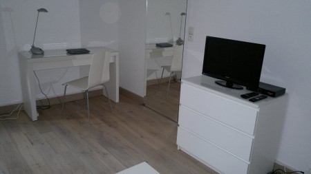 La commode et la télévision